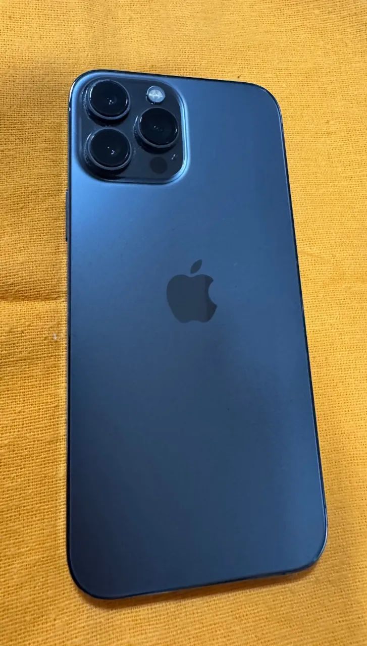 Um iPhone Pro Max 11 e outro iPhone Pro Max 13 - Foto 2