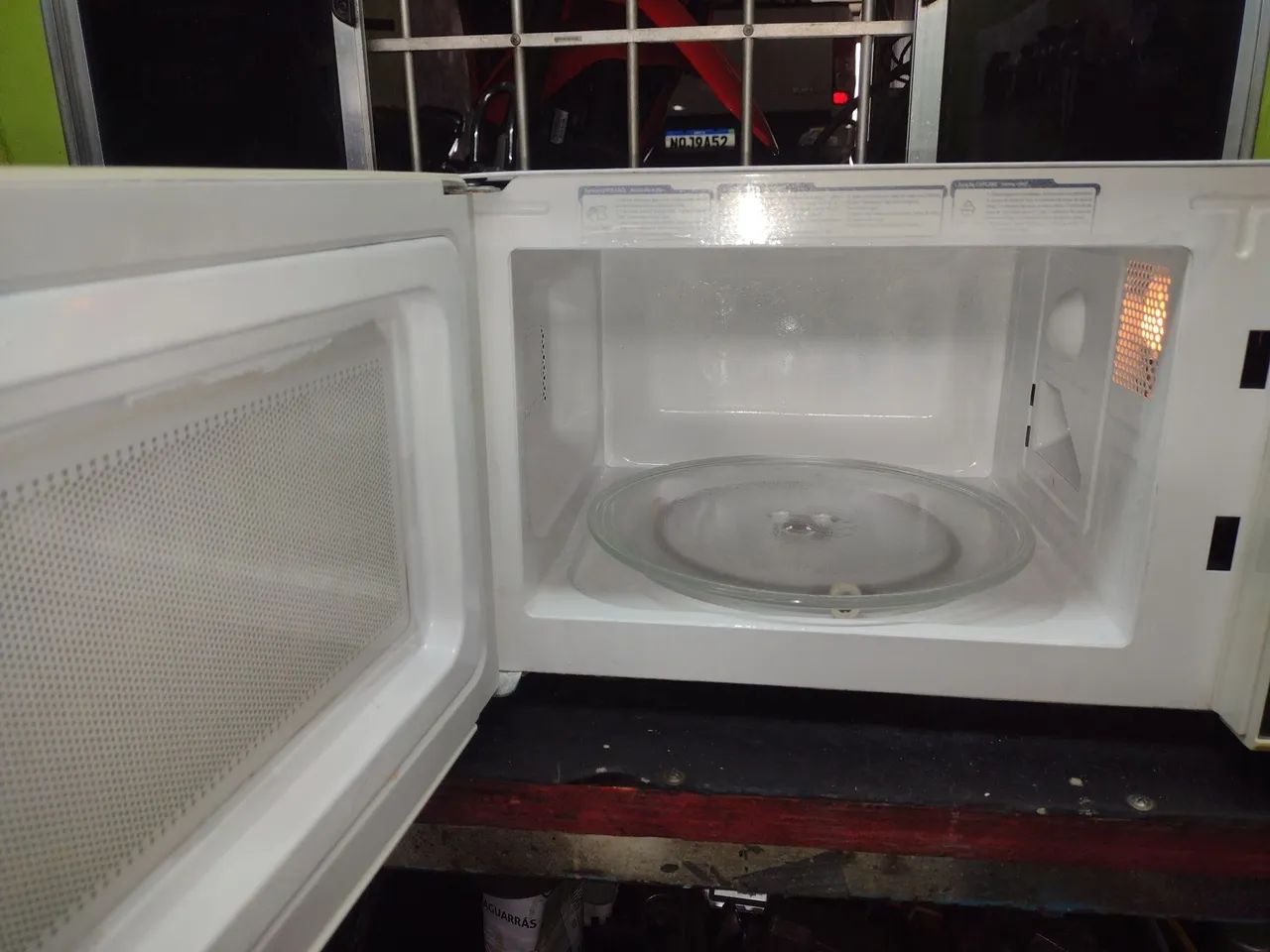 vendo microondas Midea 18 litros  - Foto 3