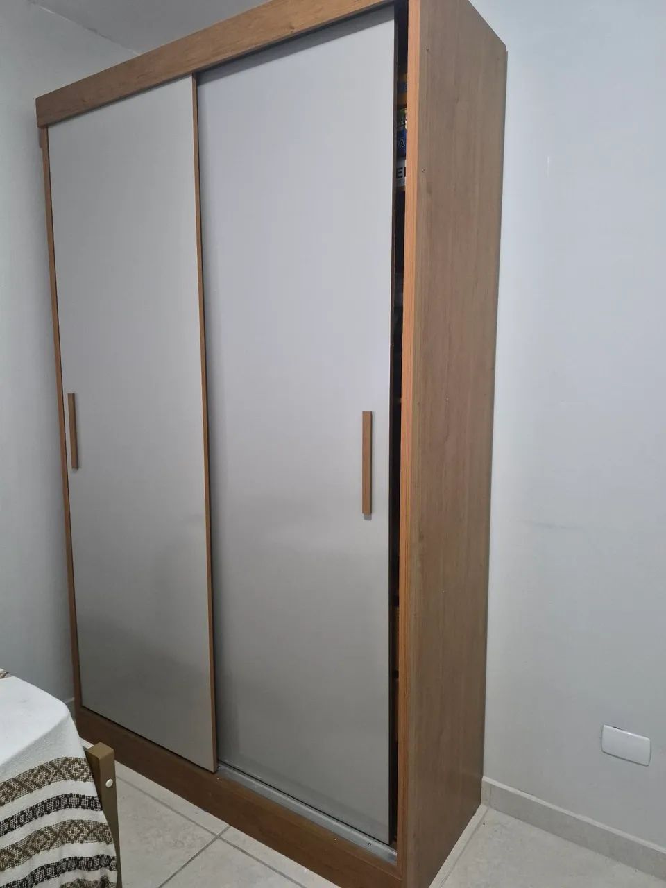Roupeiro solteiro 