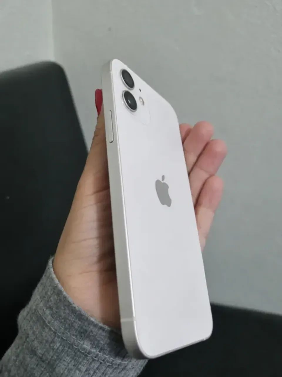 iPhone 12 64GB Branco // impecável // retirada na Savassi