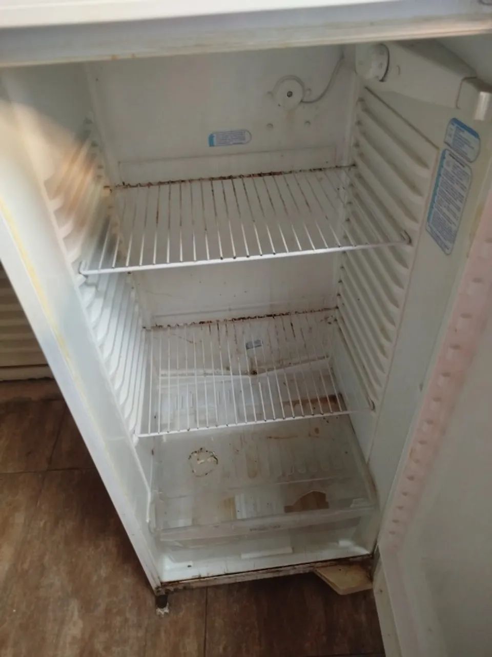 Geladeira Dako usada com freezer - Foto 2