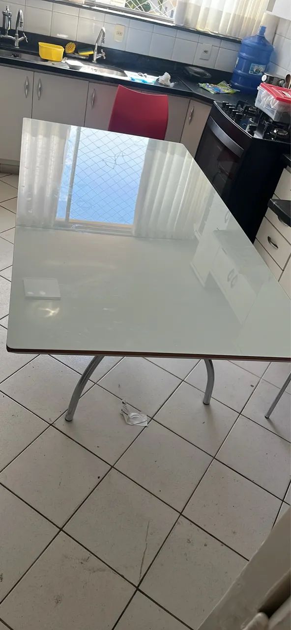 Vendo mesa Tampo mdf com vidro  - Foto 4