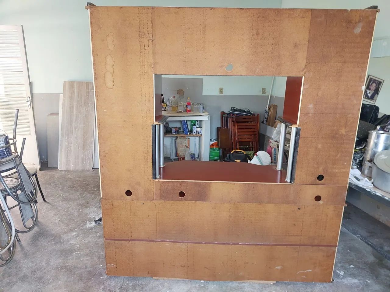 Estante de sala