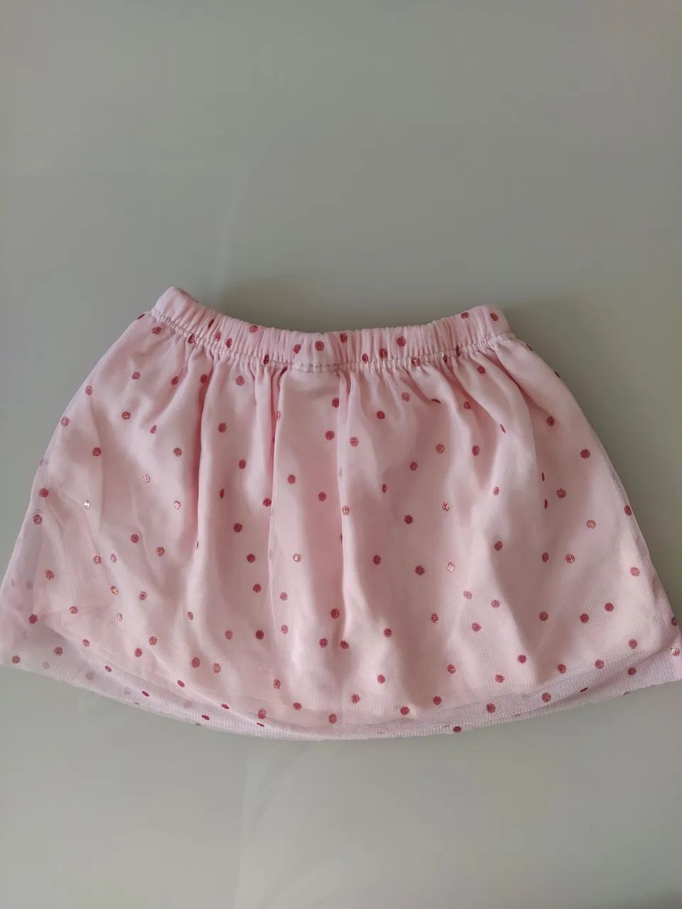 Saia de tule infantil.NOVA! Possui forro 100% algodão, elástico no cós e estampa de poás. - Foto 4