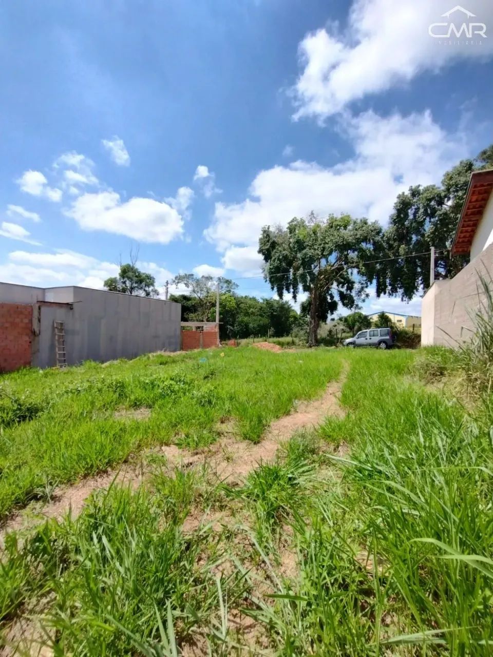 Terreno em Charqueda para Terreno e Construção