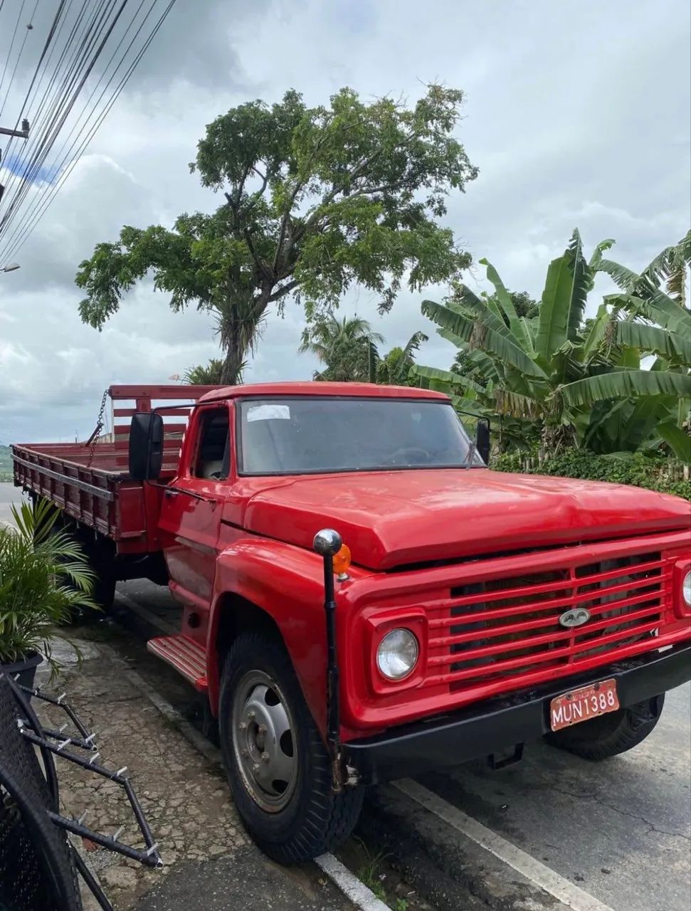 Vendo ou troco caminhão F-600