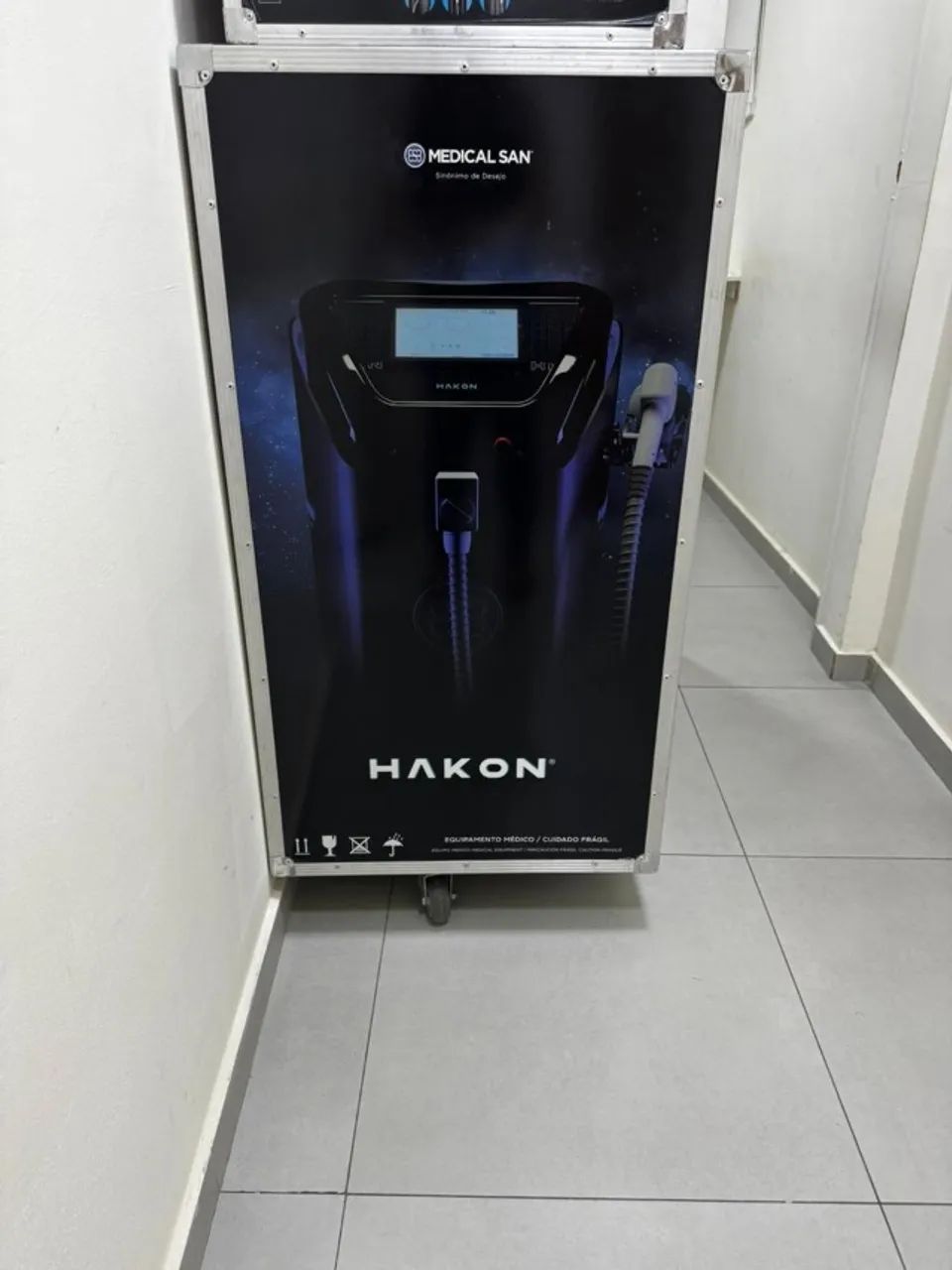 Hard Case / Flight Case Profissional Hakon com rodinhas - Foto 2