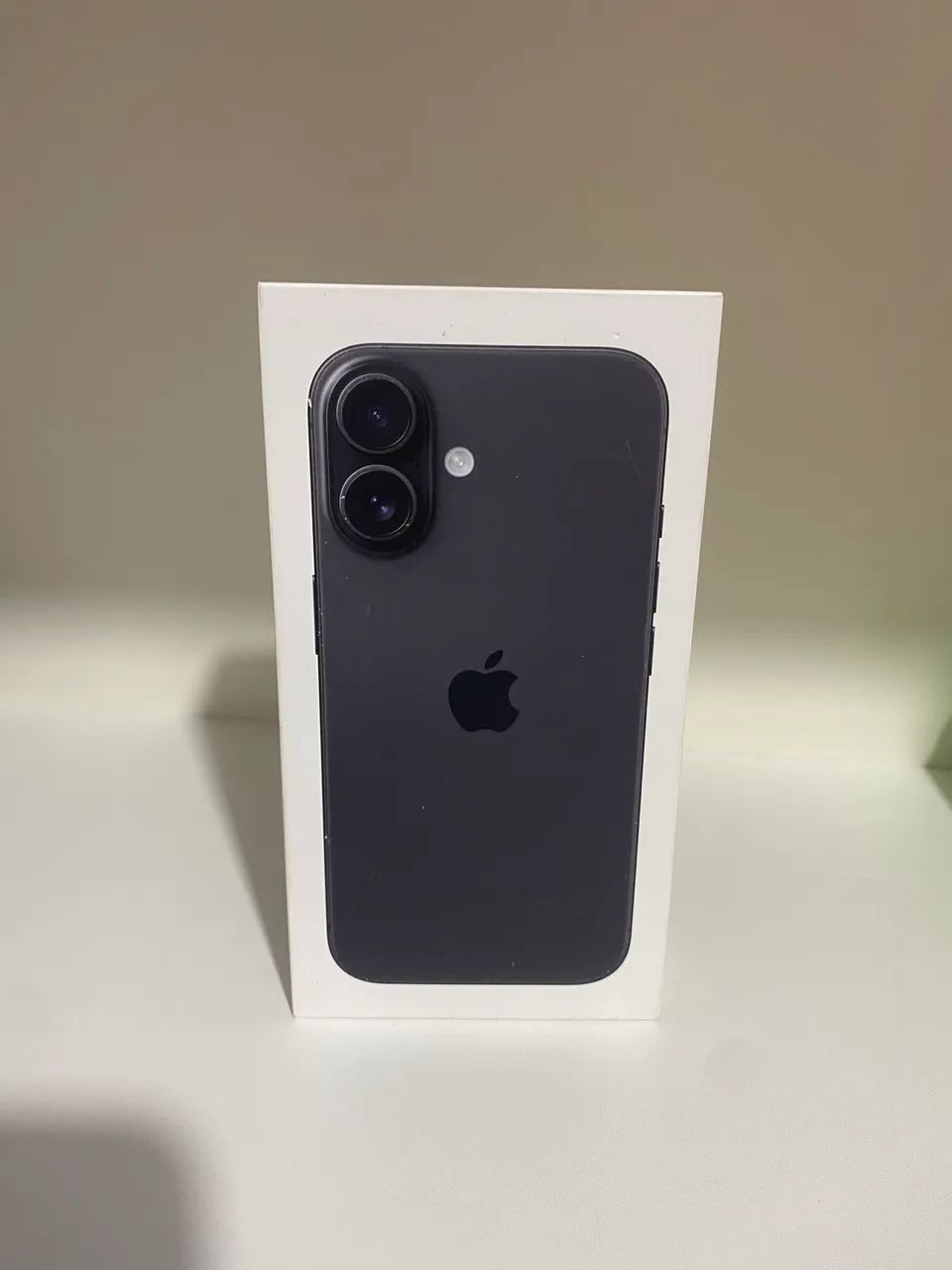 iPhone 16 Lacrado com garantia Apple.