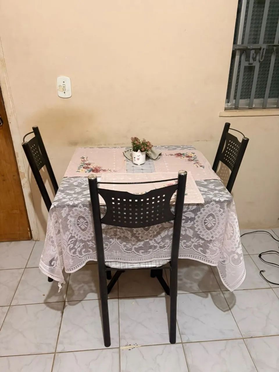 Sofá e mesa. - Foto 3