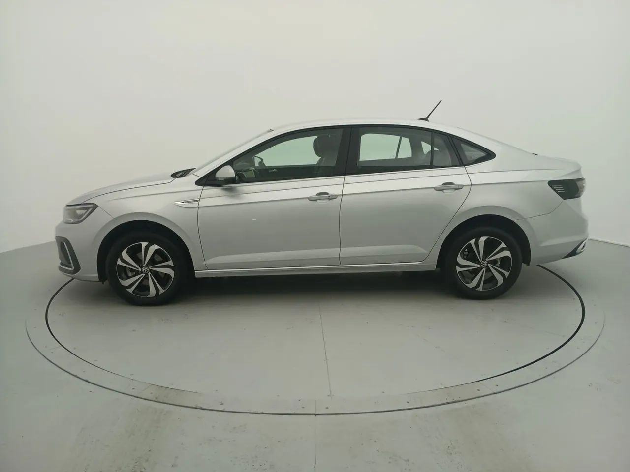Volkswagen Virtus TSI 1.0 Flex 12V 4p Aut., foto 2 de 18