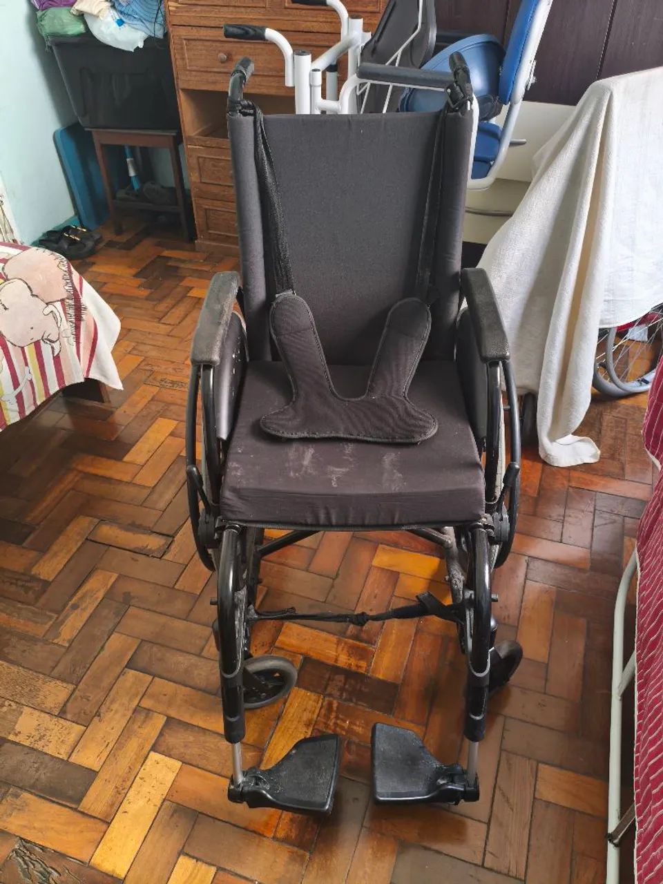 Cadeira de roda - Foto 4