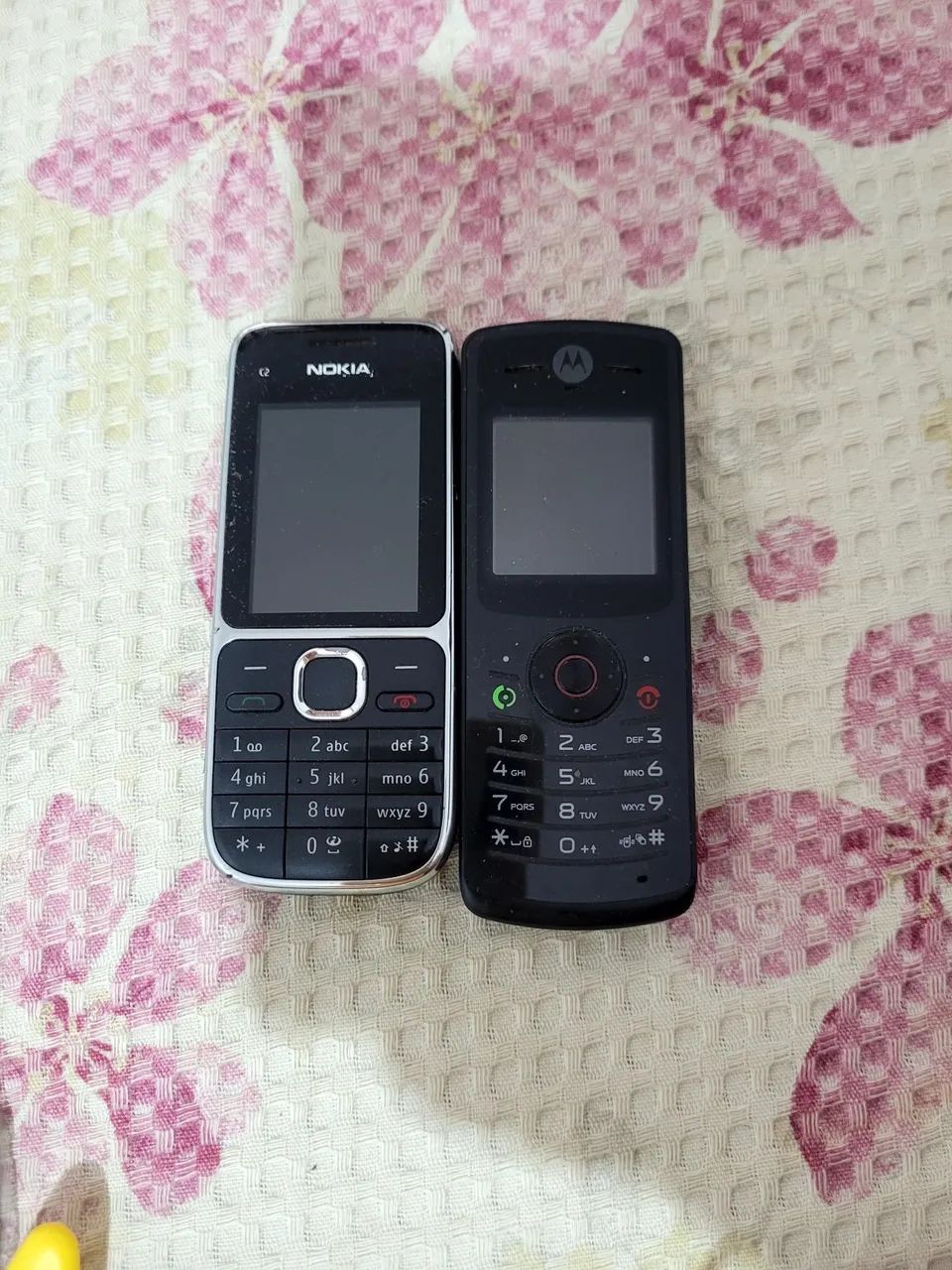 Celulares Nokia e Motorola 