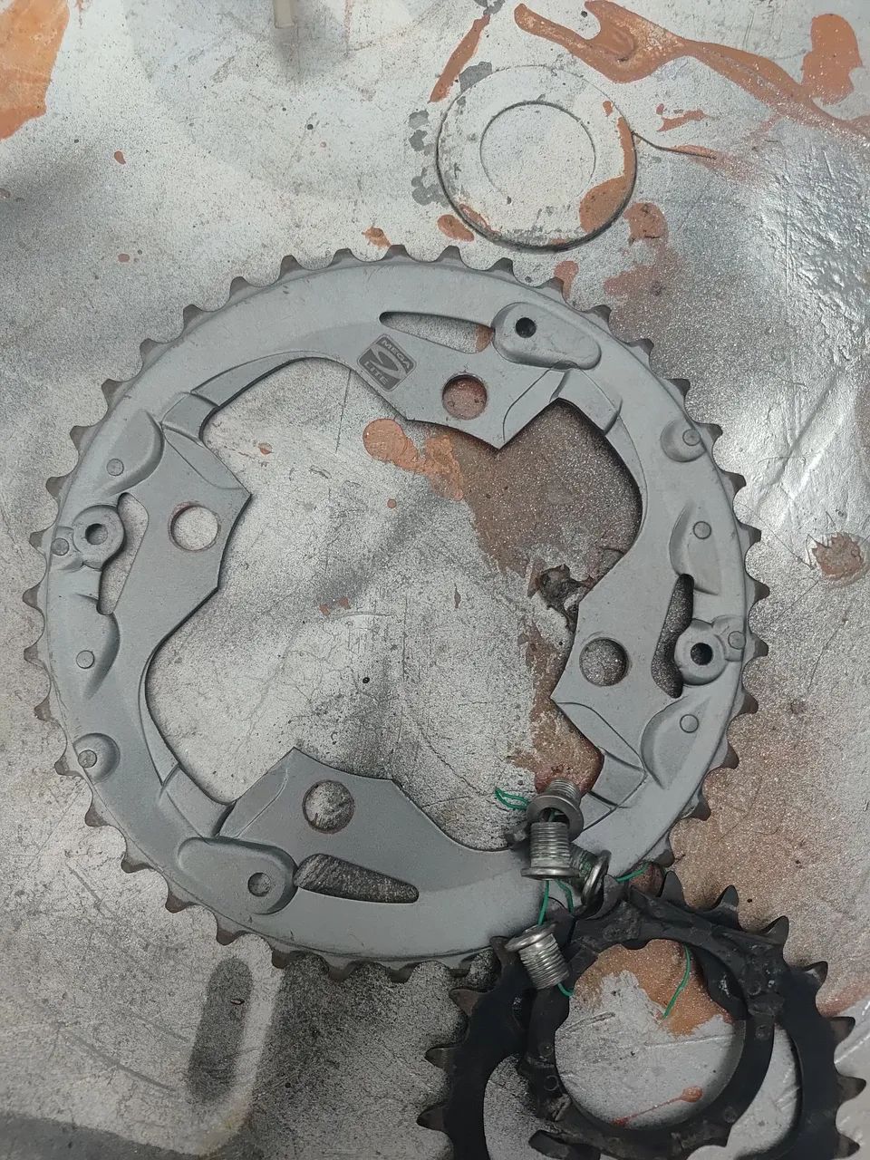 Coroa dianteira shimano 40 dentes ax - Foto 3