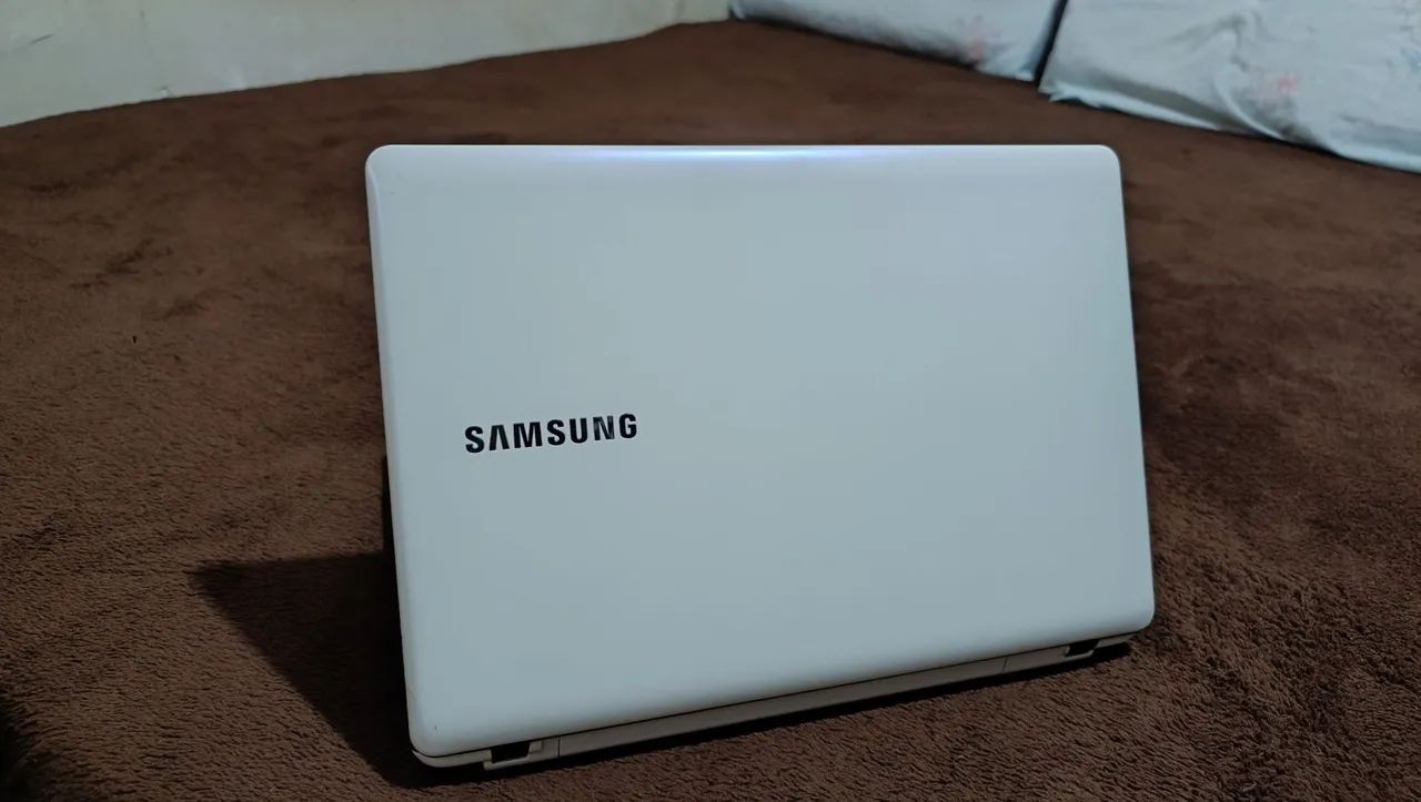 Notebook Samsung CORE i3 RAM 4GB SSD 128 GB  - Foto 2