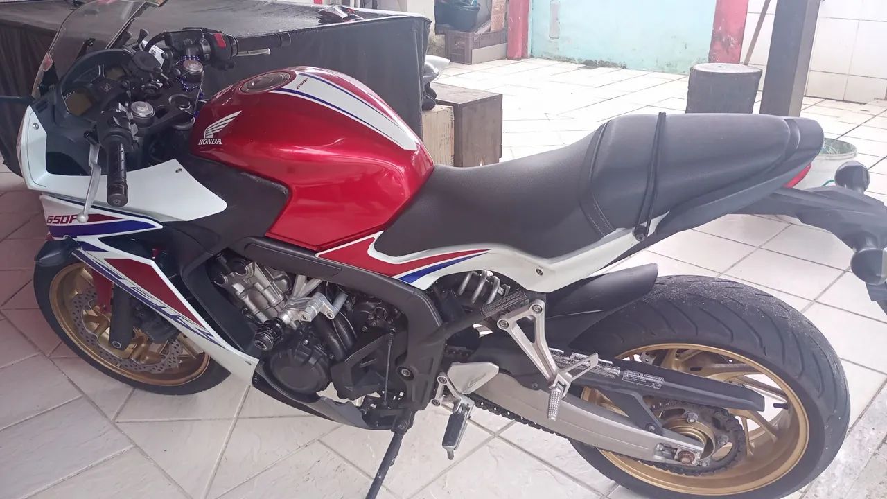 CBR 650F 2017/2017, manual e chave reserva - Foto 4