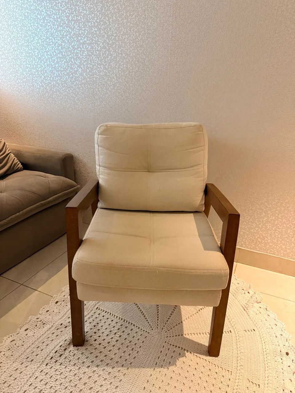 Vende-se jogo Sofá + poltrona - Foto 2