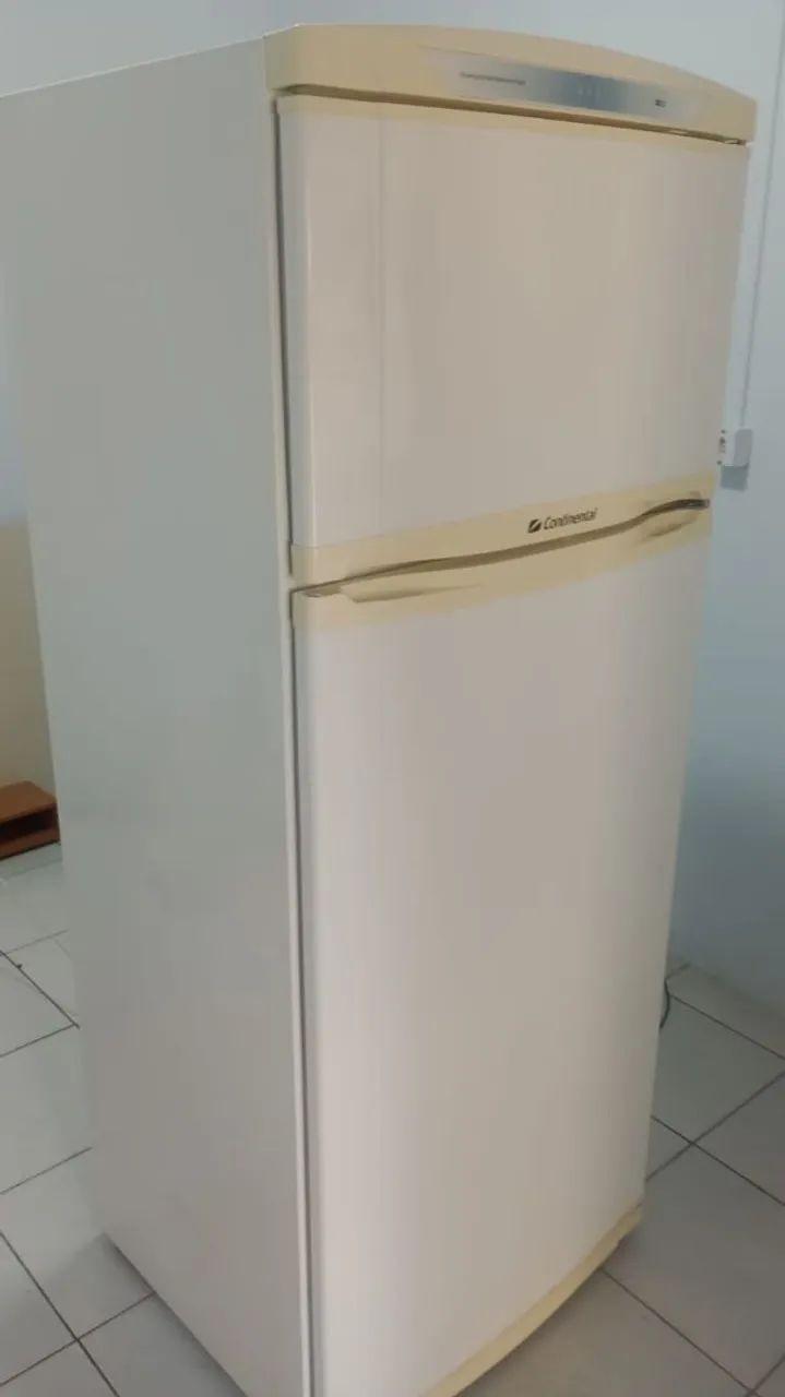 GELADEIRA 
