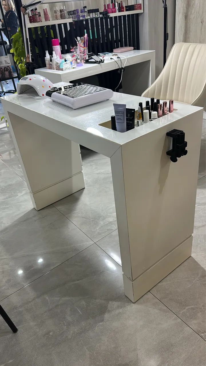 Mesa manicure