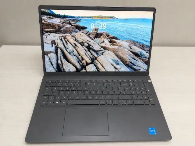Dell Vostro 3520 i5 11ª Geração 8GB SSD 256GB Teclado Iluminado Biometria