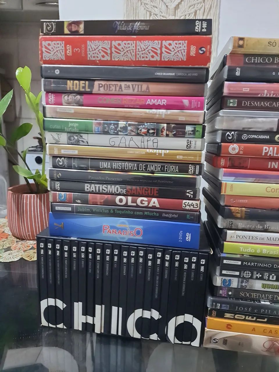Grande acervo de MPB e cinema - cerca de 100 CDs, DVDs, boxes e VHS - Foto 4