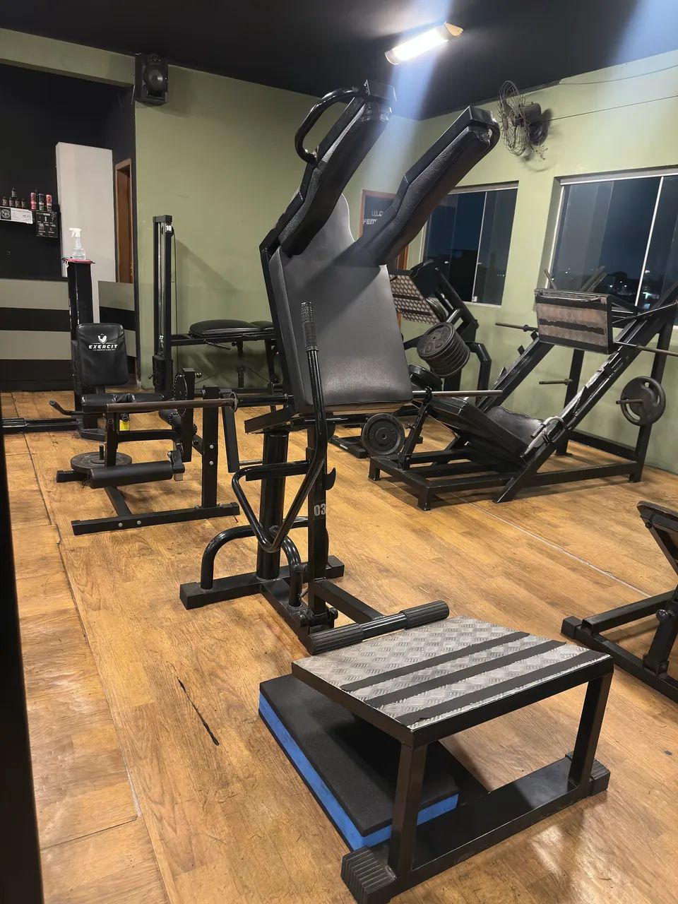 Hack Squat profissional usado em ótimo estado. - Foto 3
