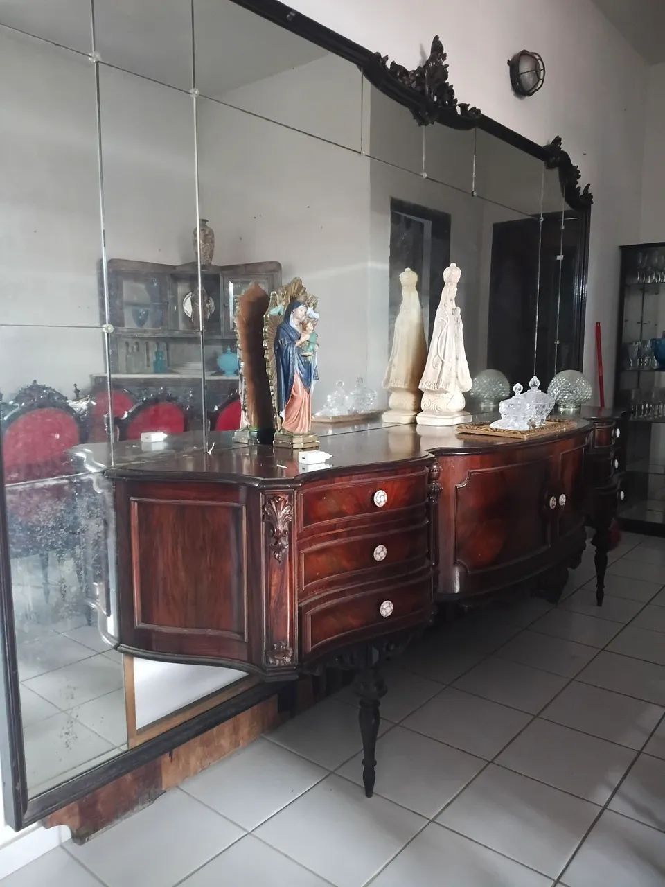 Móvel antigo, aparador com espelho.  - Foto 5