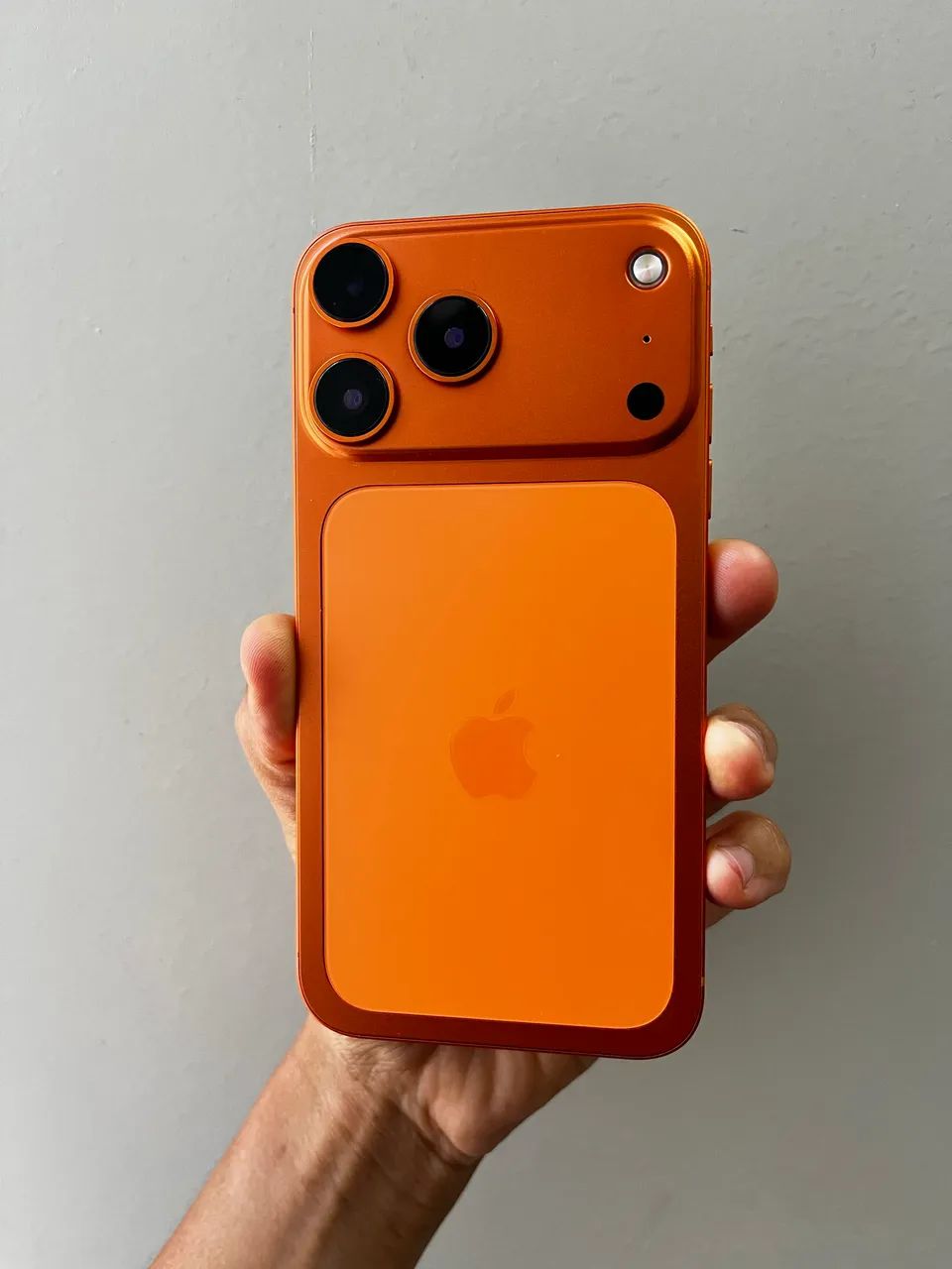 IPHONE XR CARCAÇA DO 17 PRO