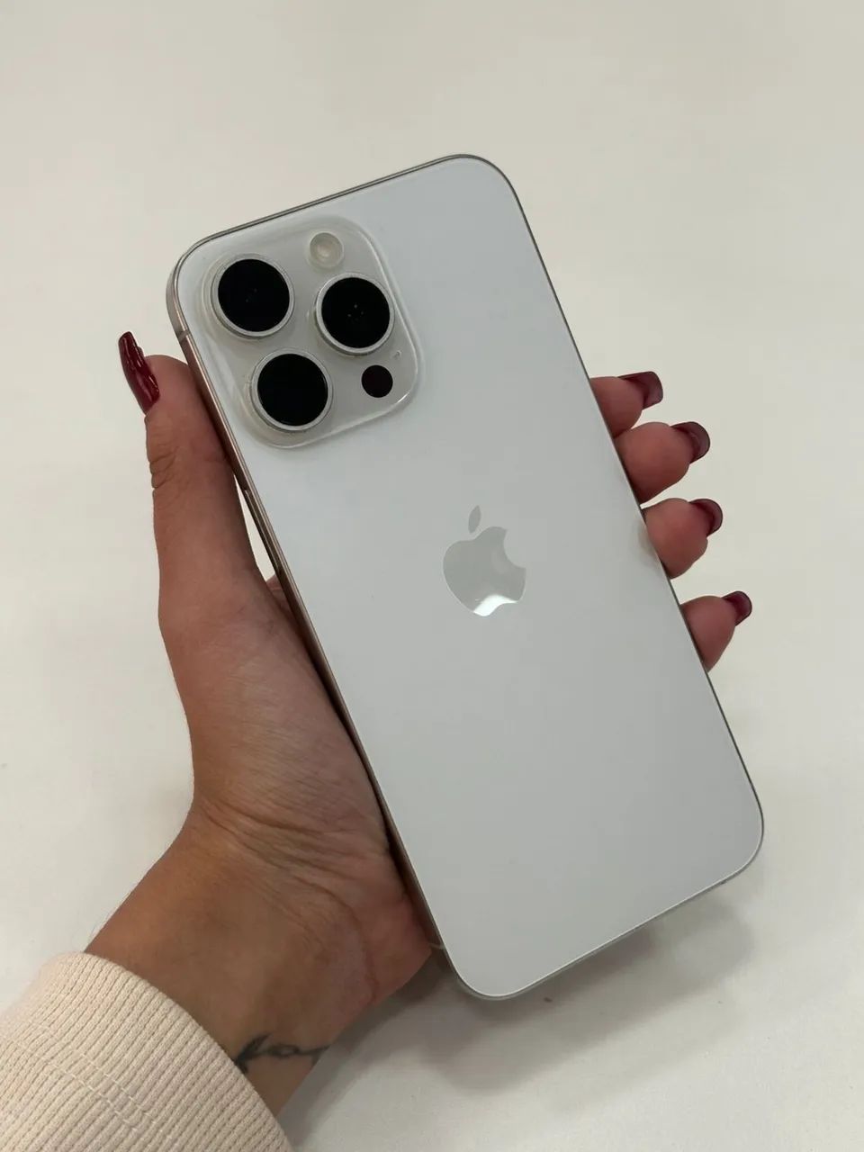 VENDO IPHONE 15 PRO MAX IMPECÁVEL 