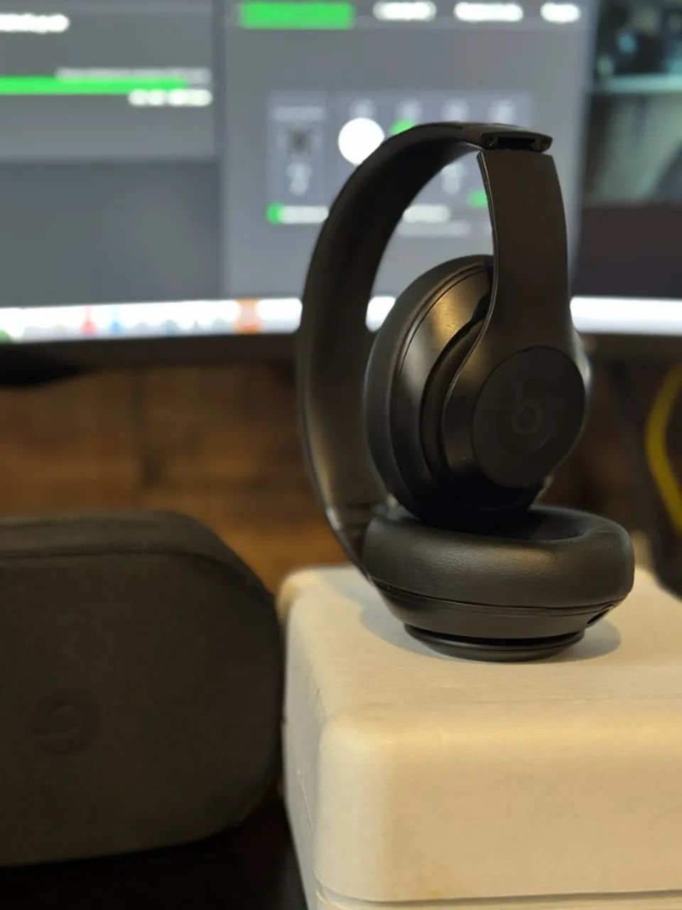 Fone de Ouvido Aple Beats Studio Pro - Foto 4