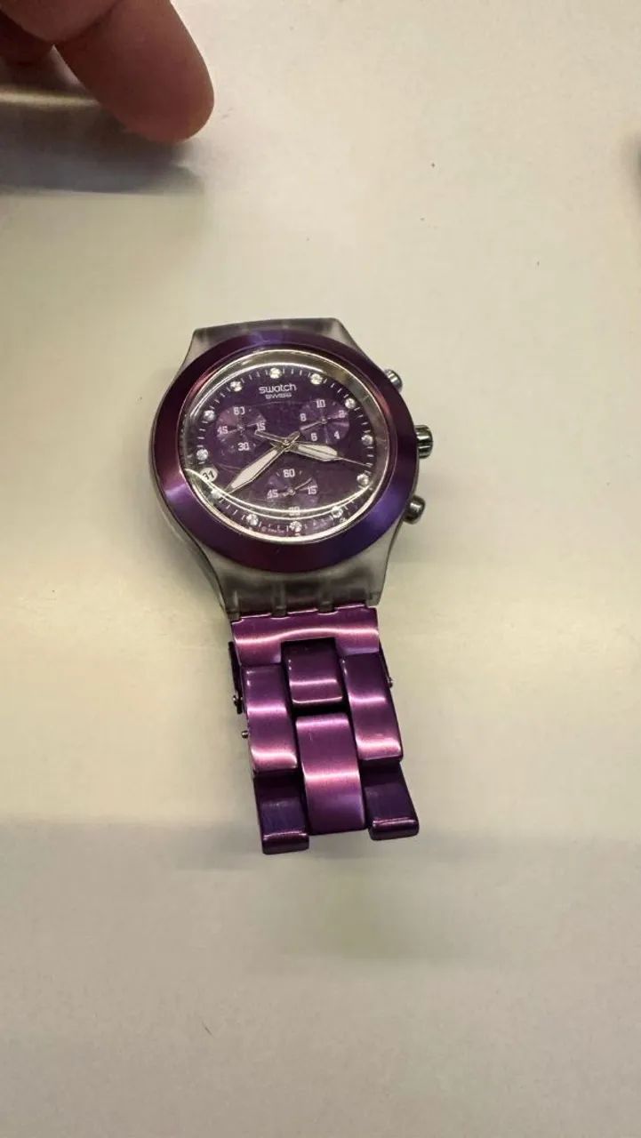 Relógio swatch feminino cara roxa  - Foto 2