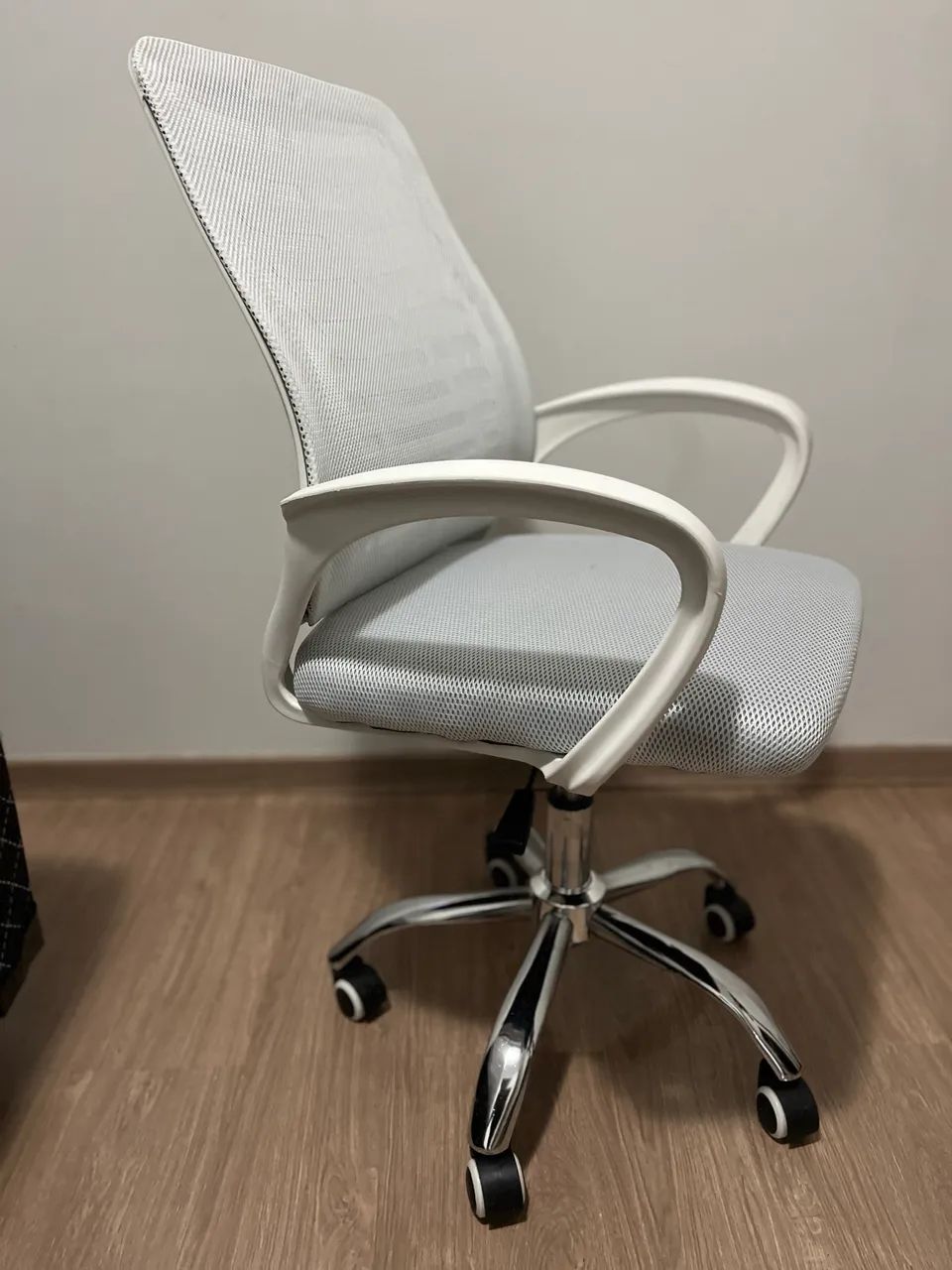 Cadeira escritório base giratória  - Foto 2