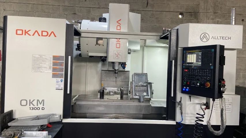 Centro de Usinagem Alltech OKM1300D - Estado de Nova