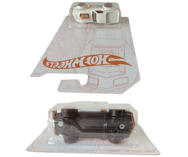 Hot Wheels 68 Corvette  Pearl & Chrome  - Foto 4