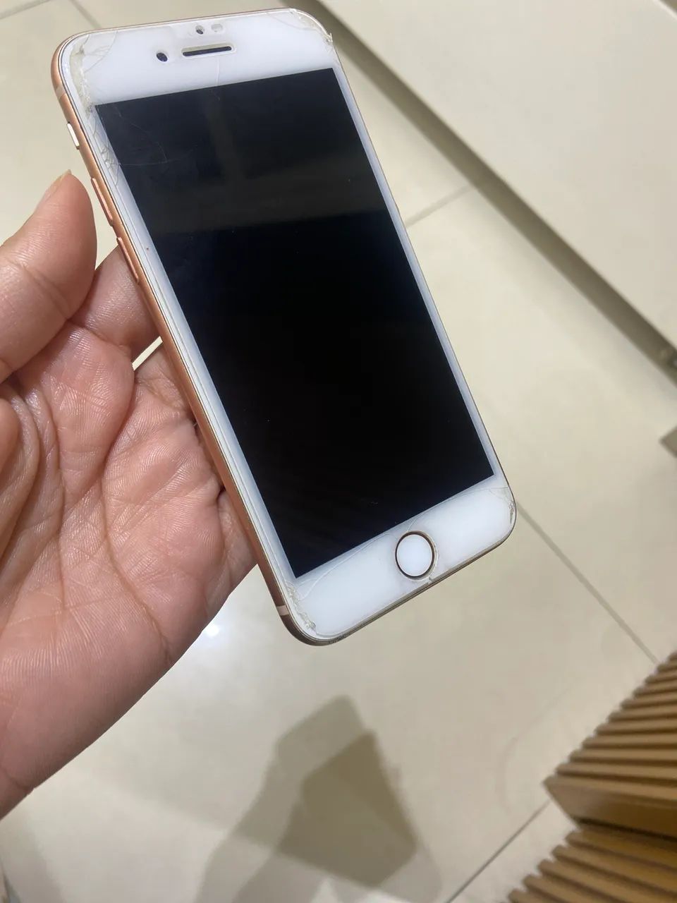 iPhone 8 rose - 64GB  - Foto 3