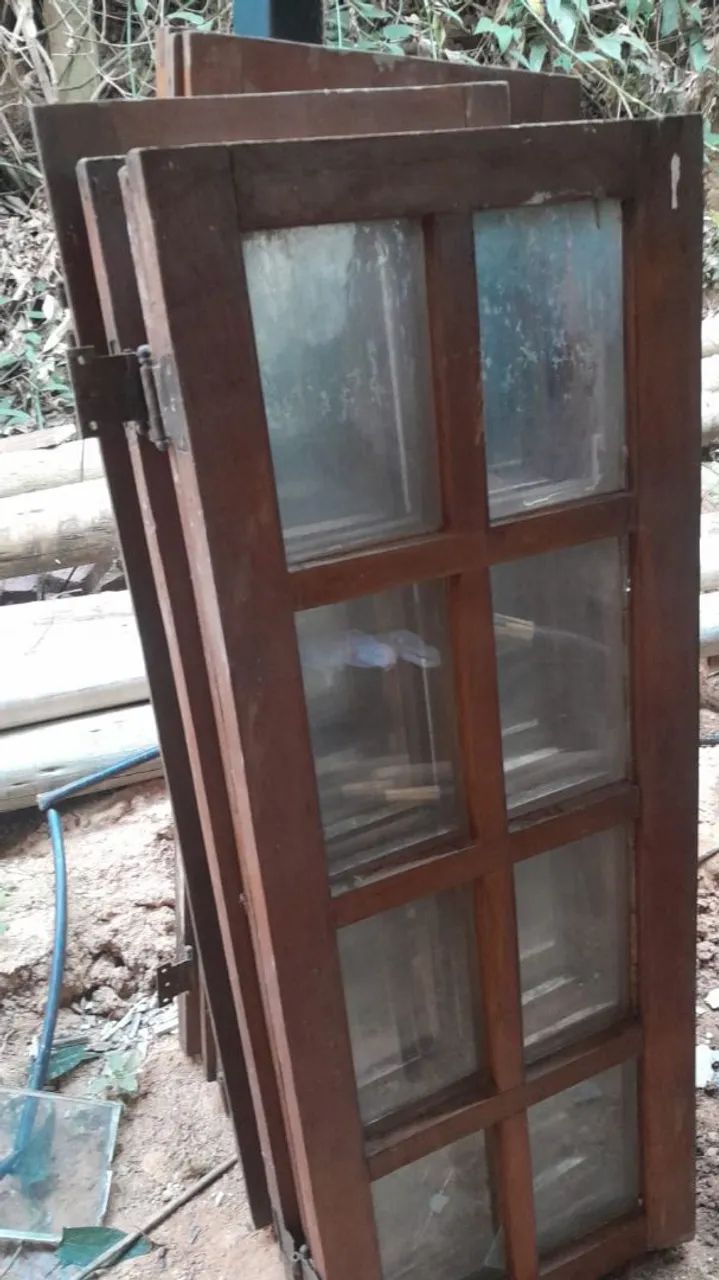 Janela Madeira R$ 280.00