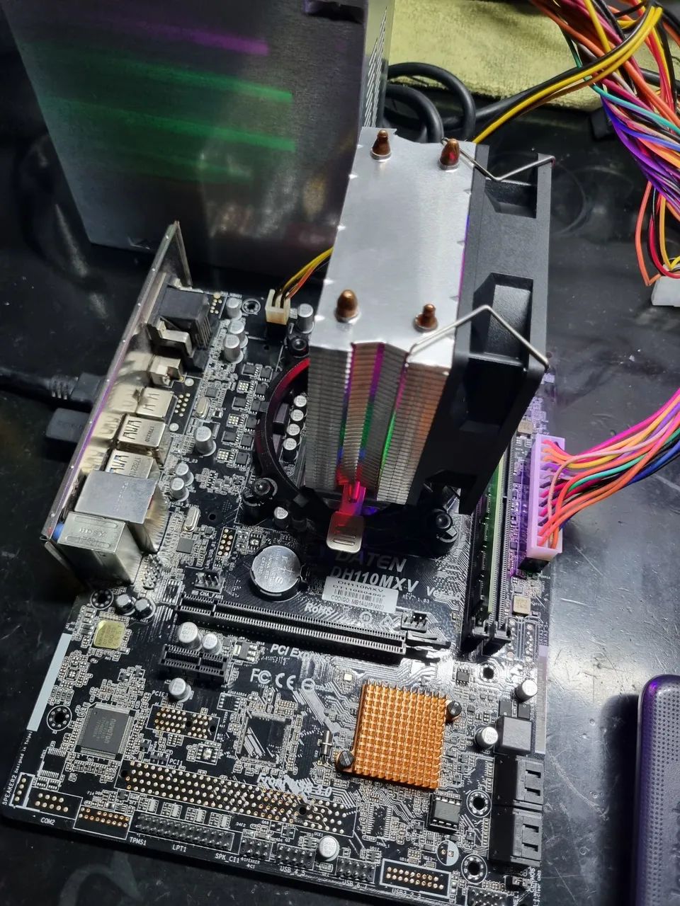 KIT Placa Mãe + i5 6400 + 4GB de Ram  - Foto 2