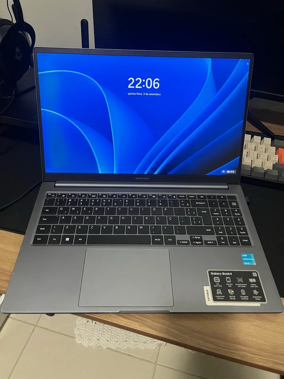 Notebook Samsung Galaxy Book4 Intel U300 8GB SSD 256GB - Foto 4