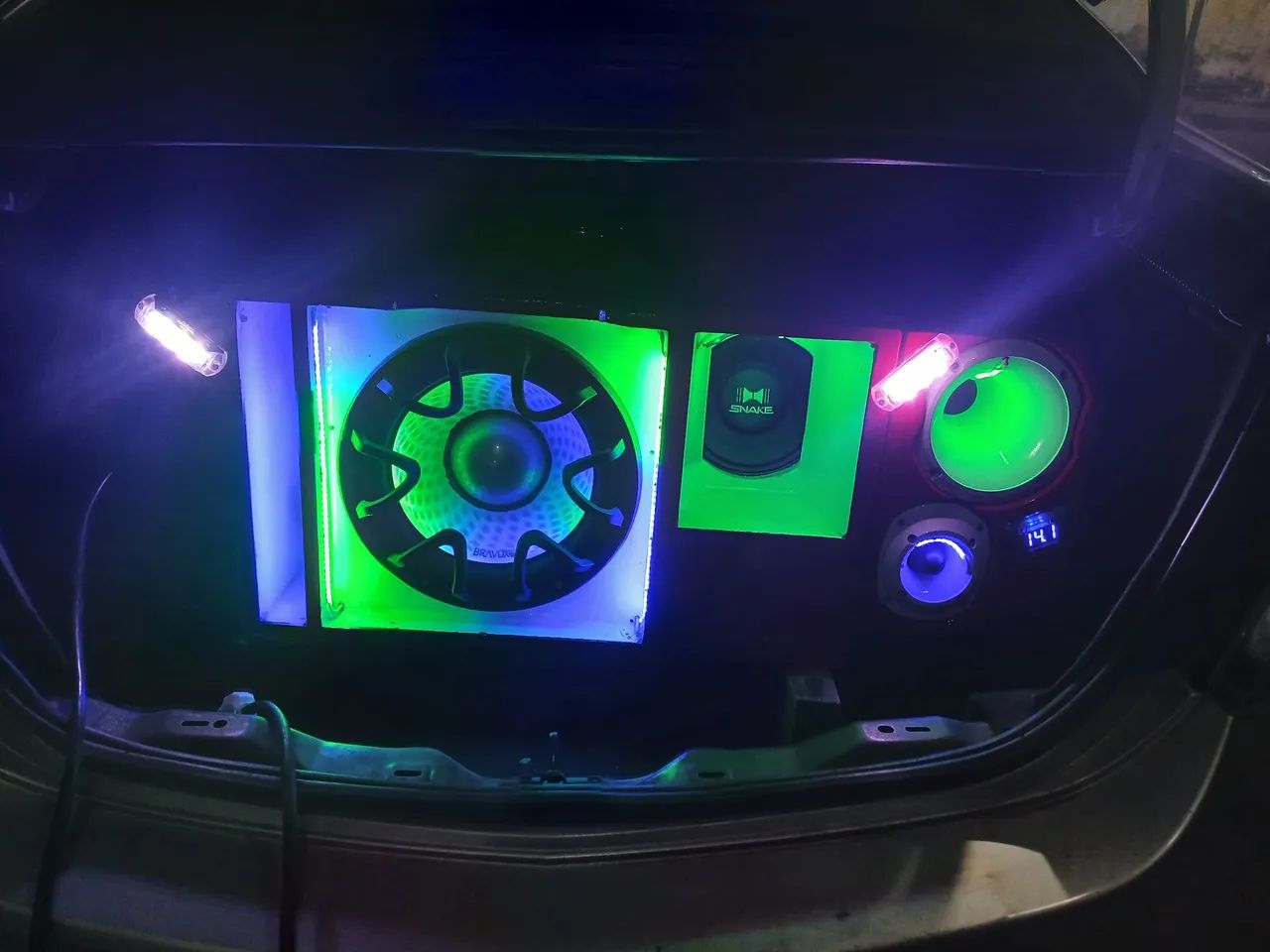 Caixa de Som automotivo com rack móvel  - Foto 4
