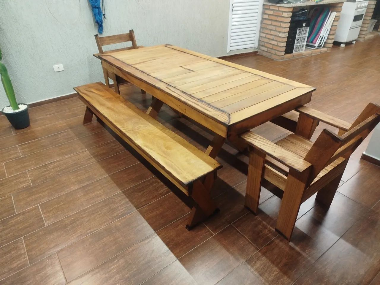 Mesa Rústica de 2 m x 90 cm em madeira de Cedro  - Foto 3