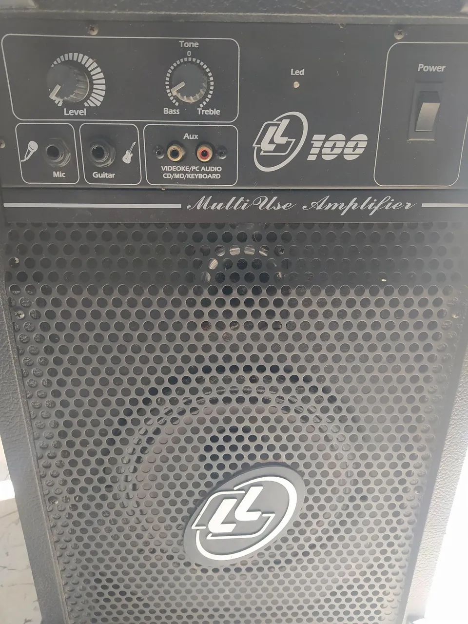 Caixa Amplificada LL 100 com Chiado Funcionando - Para Reparo ou Uso