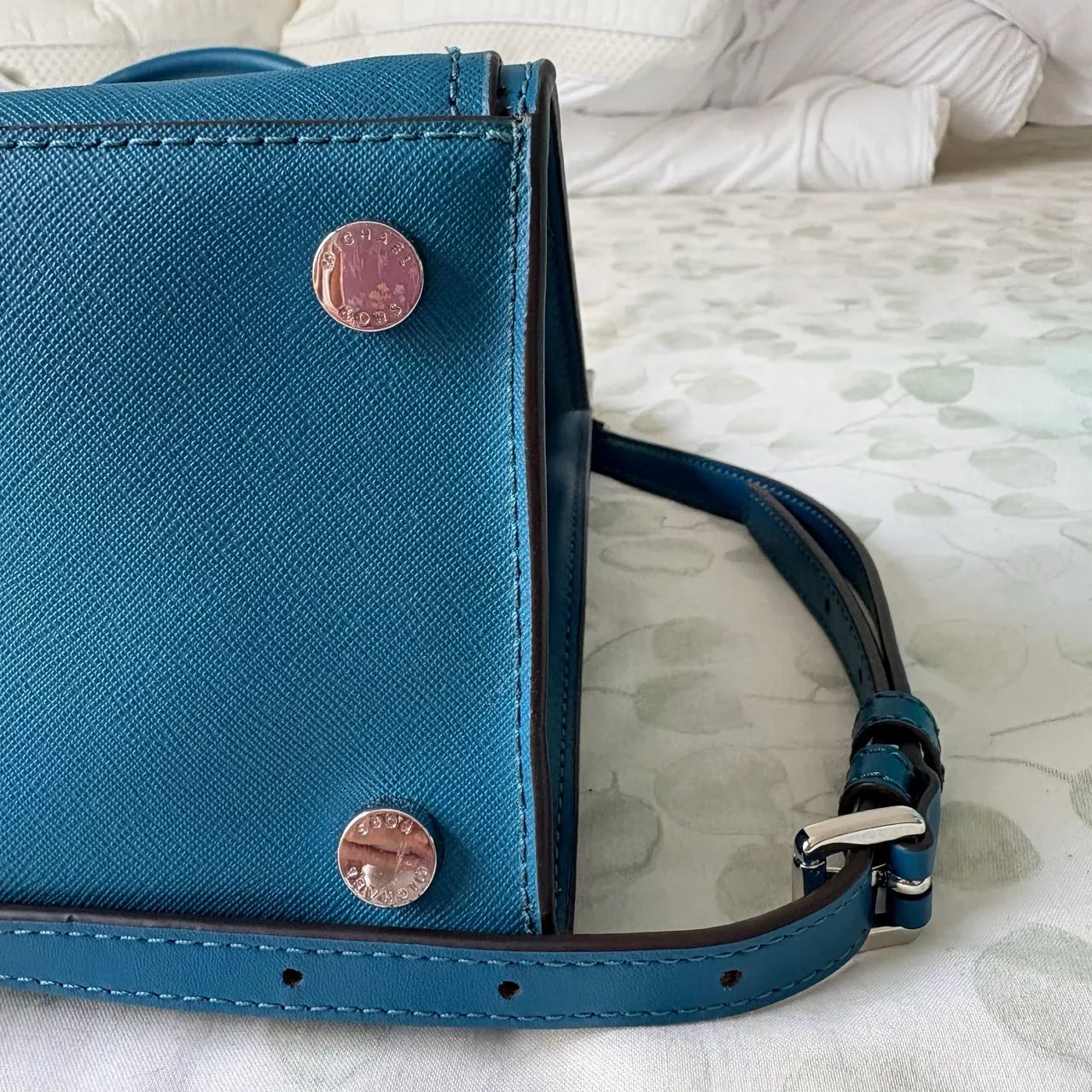 Bolsa Michael Kors Hope azul  - Foto 4