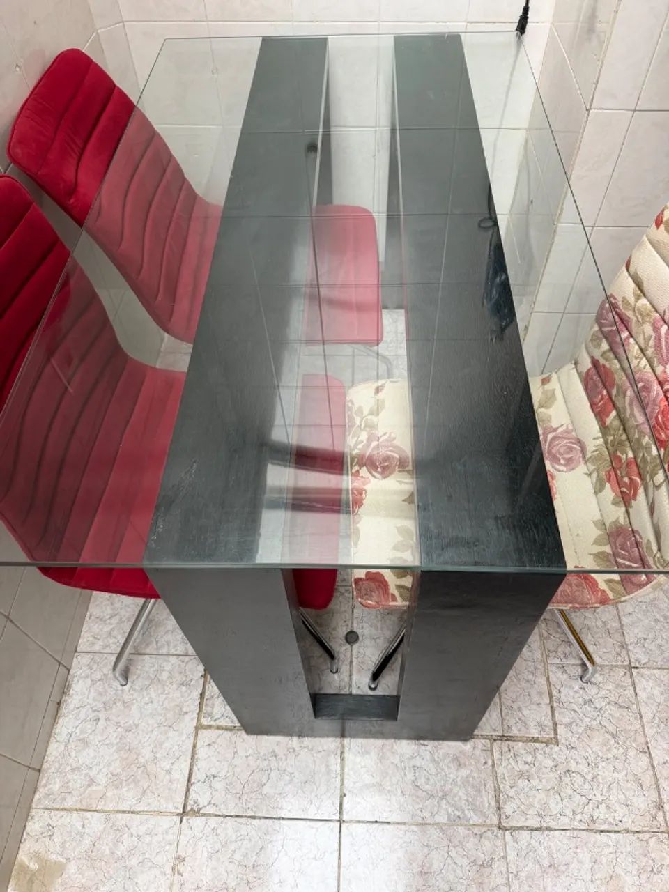 Mesa de vidro retangular + 4 cadeiras - Foto 4