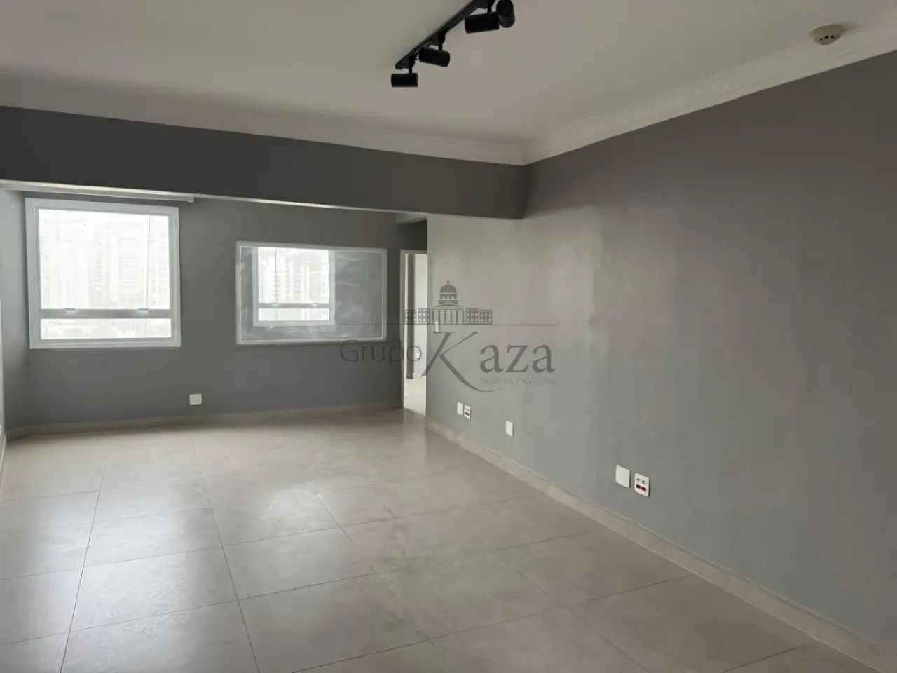 Conjunto Comercial - Jardim Paulistano - 8 Salas - 215m².