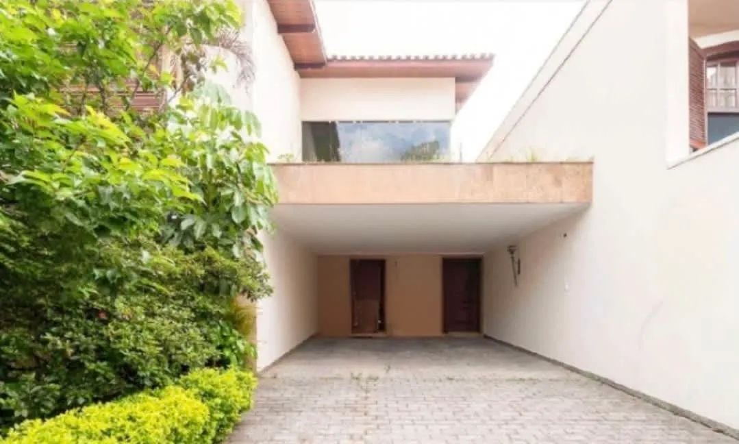 Casa comercial na Rua Tebas, 222  419 m²