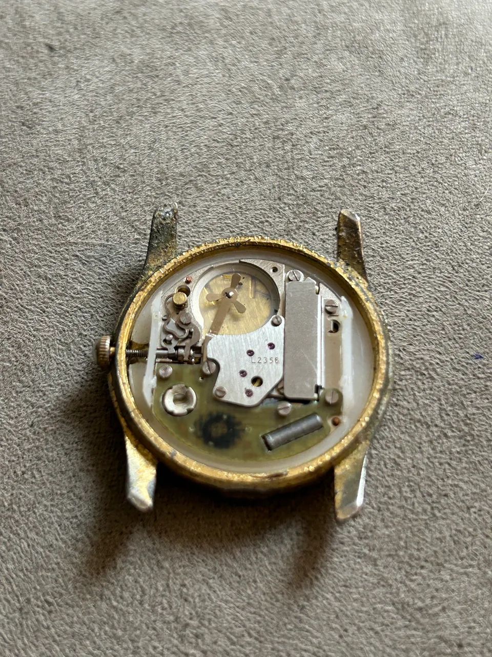 MÁQUINA QUARTZ RELÓGIO DE PULSO ANTIGO L2356 FUNCIONANDO
