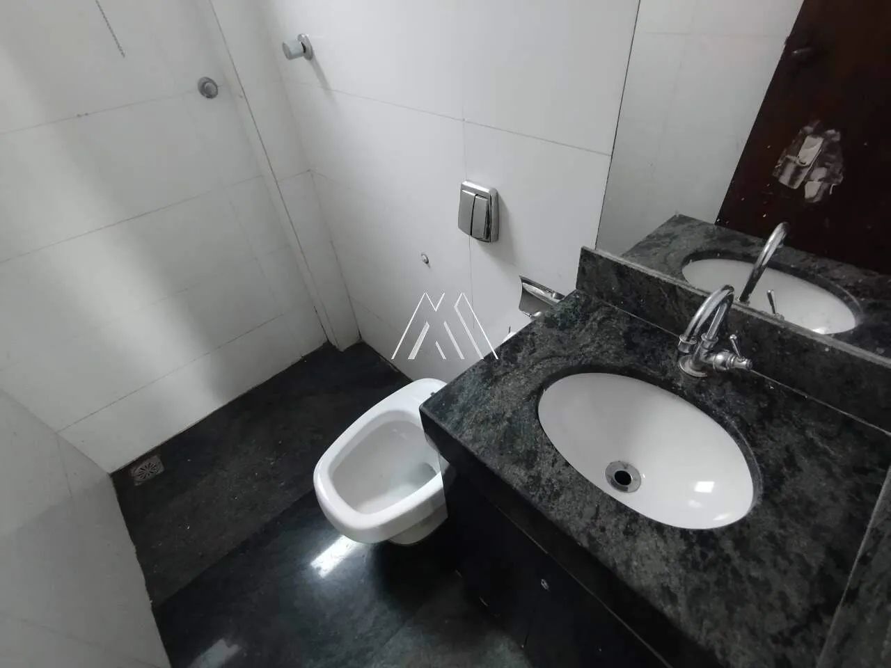 Vendo cobertura em Itaúna com área gourmet na região central! - Foto 5