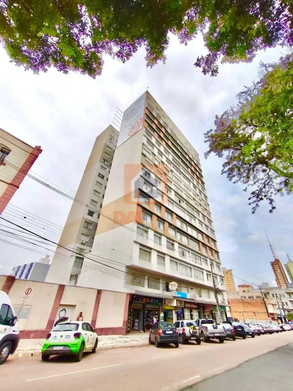 Apartamento mobiliado para locação no Centro