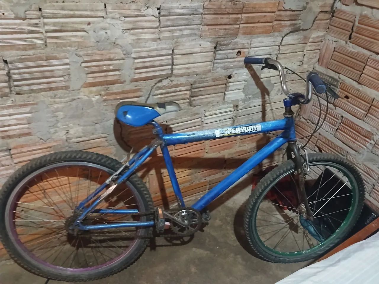  Vende  bake  duas bake  1300 reais  