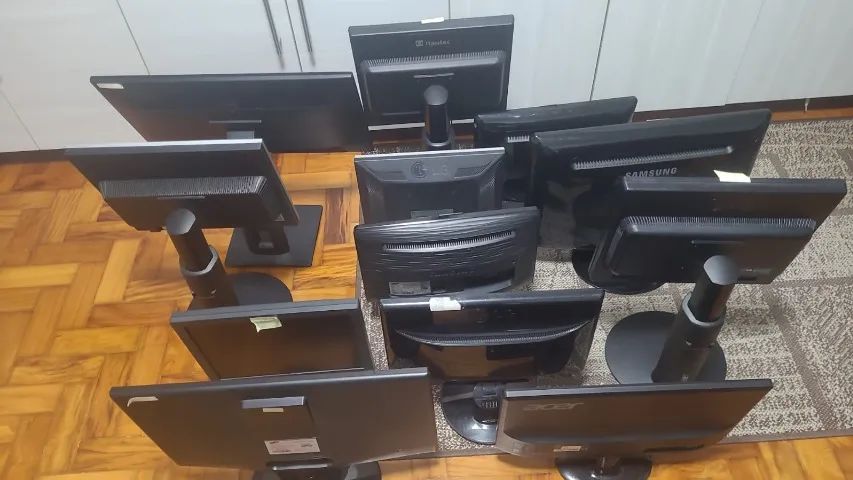 LOTE 12 MONITORES 15 A 24 POLEGADAS - TESTADOS - Foto 3
