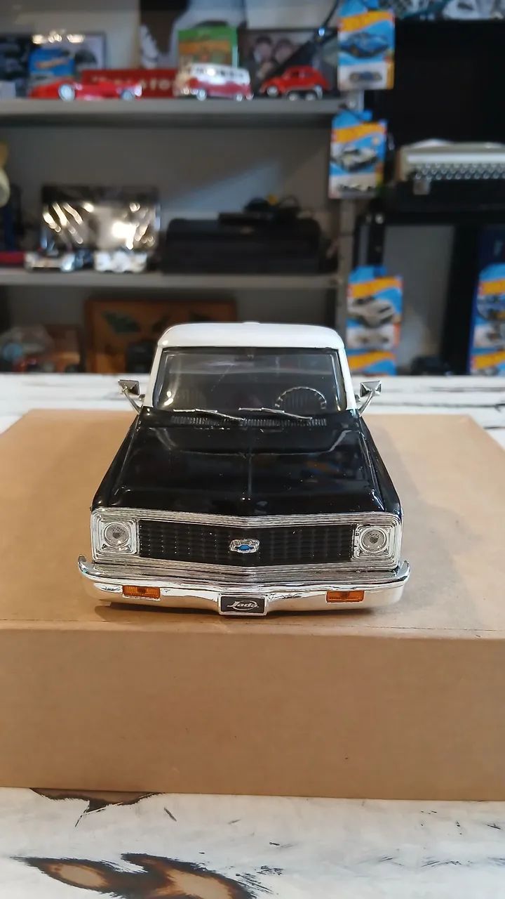 Chevrolet Cheyenne Pick-up 1972. Escala 1:24. Da Jada Toys